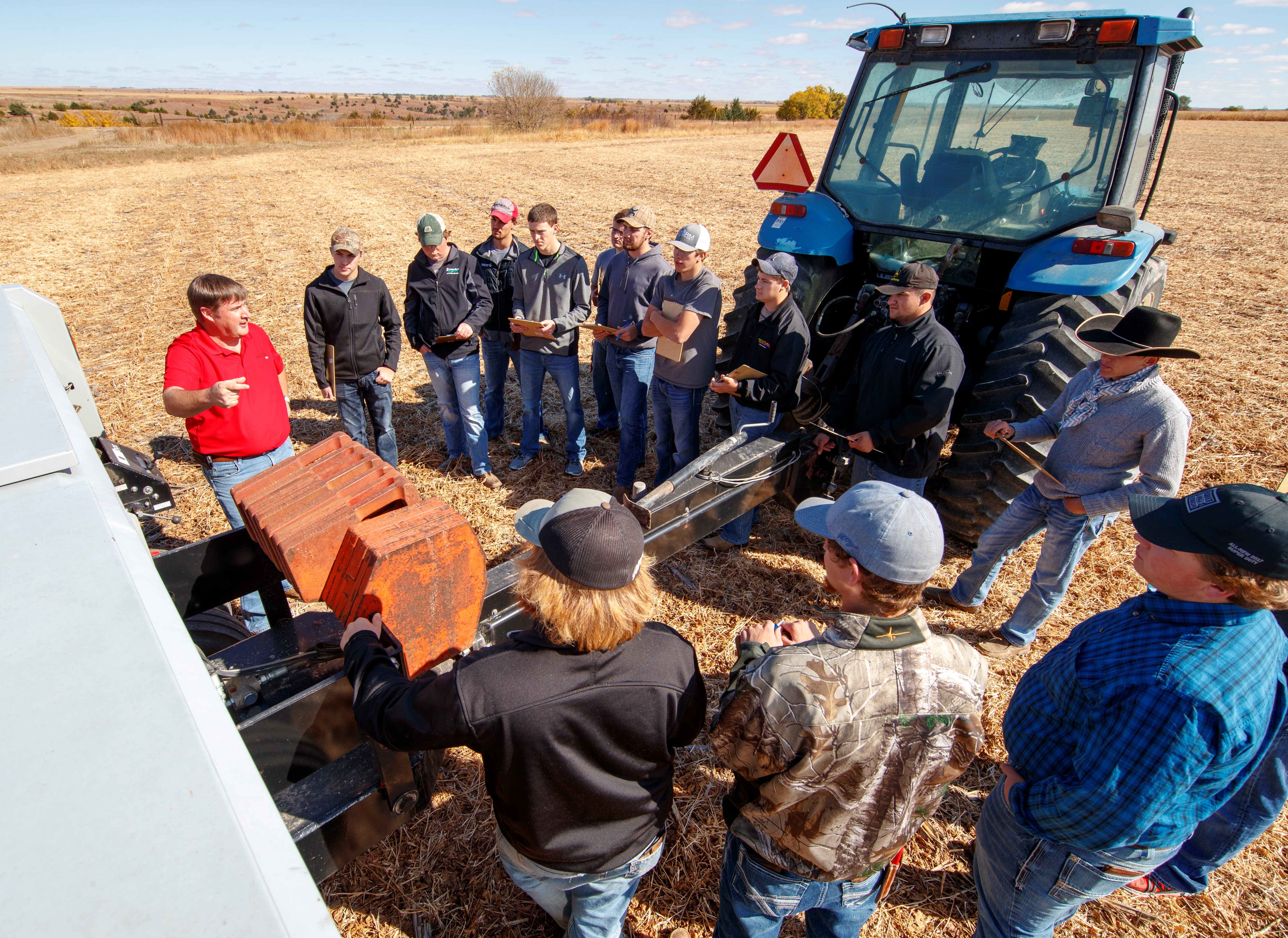 Agronomy and precision farming students at the Nebraska College of Technical Agriculture in Curtis review crop planting decisions with Professor Brad Ramsdale. (Photo by Craig Chandler / University Communication)