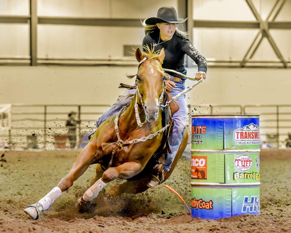 Aggie barrel racer wins fifth at nationals.