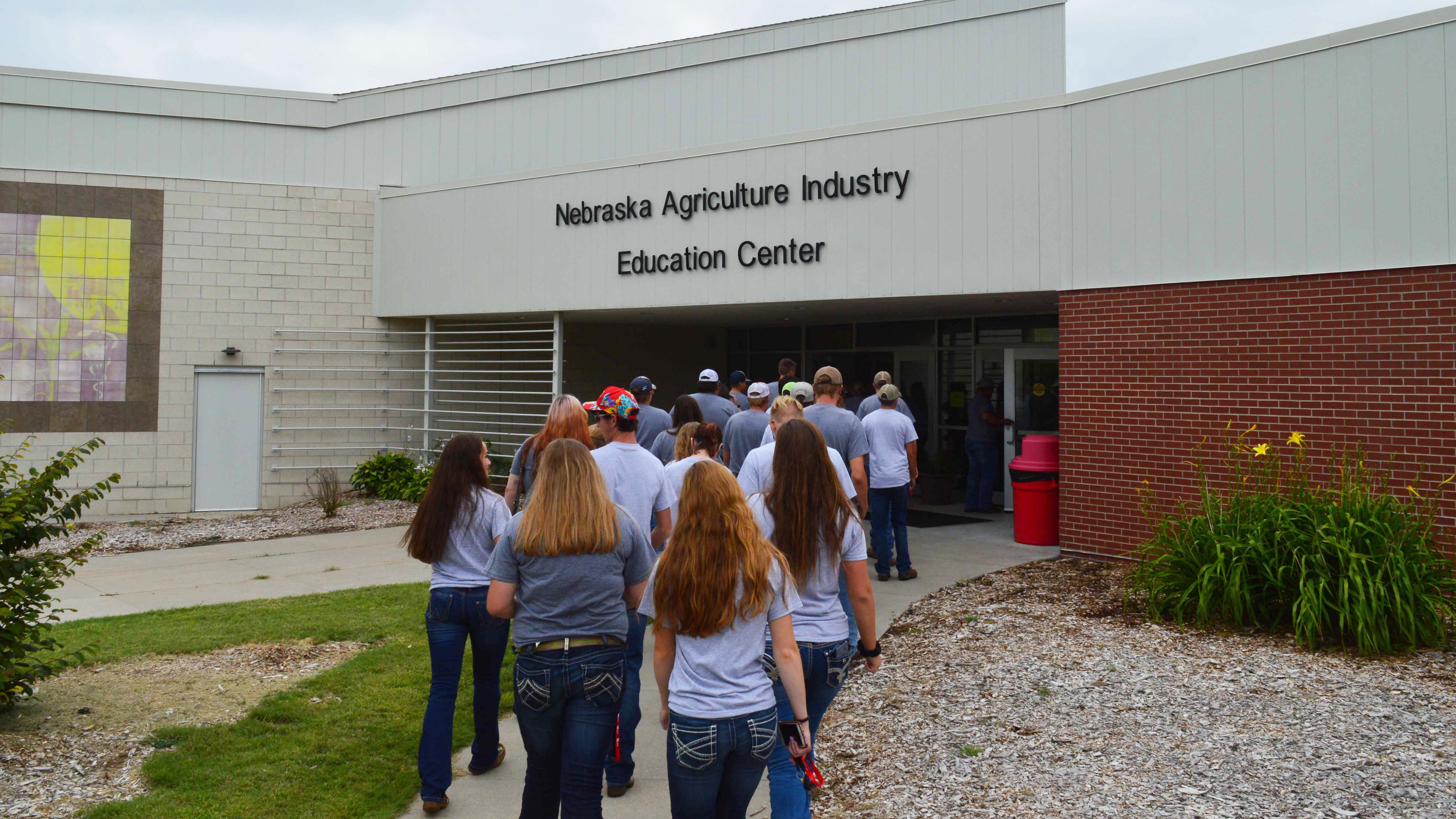 Large Group Tour on Discovery Days