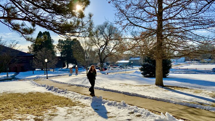 Sunshine and warmer temperatures welcome students on the first day of the Spring 2023 semester.