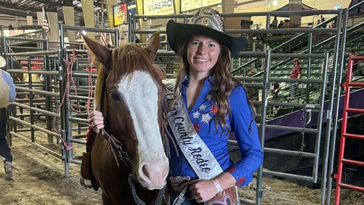 Jozlyn Anderson at the Tri-City Storm Pro Rodeo with her horse, Vegas.